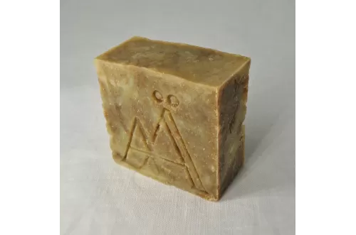 Le savon qui lave en douceur et nourrit vraiment votre peau.