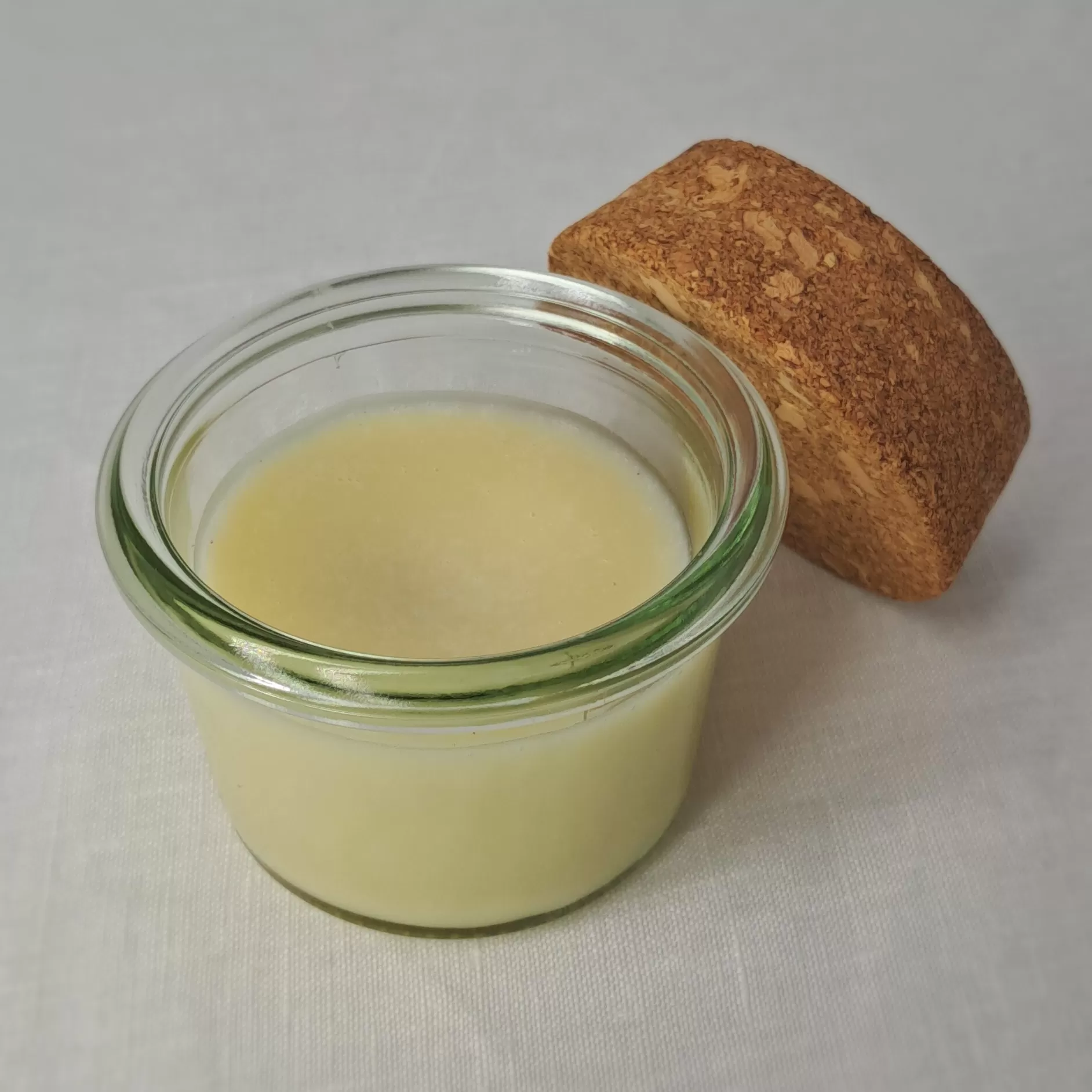Le baume nourrissant qui va à l’essentiel : pur, simple, efficace.