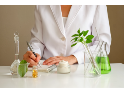 Les cosmétiques naturels vraiment plus efficaces ? Ce que dit la science